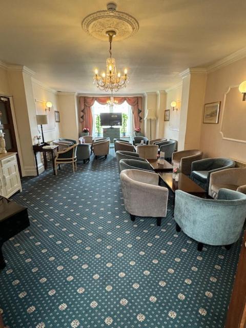 Runnymede Court Hotel Ст. Хейлир Джерси Экстерьер фото
